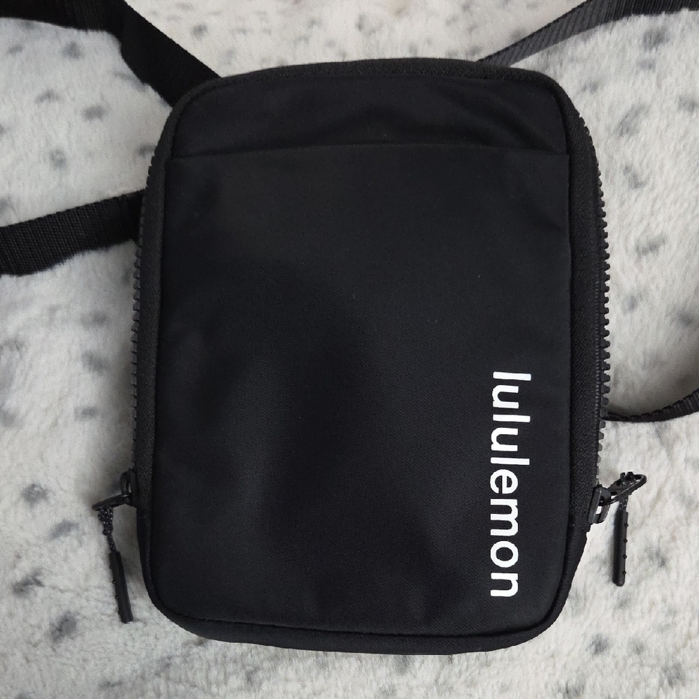 lululemon athletica Black Compact Crossbody Pouch